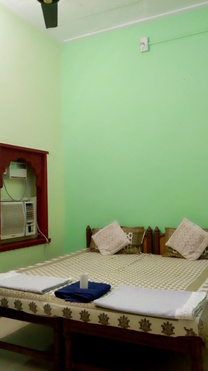 Shivam Tourist Guest House บุนดิ ภายนอก รูปภาพ